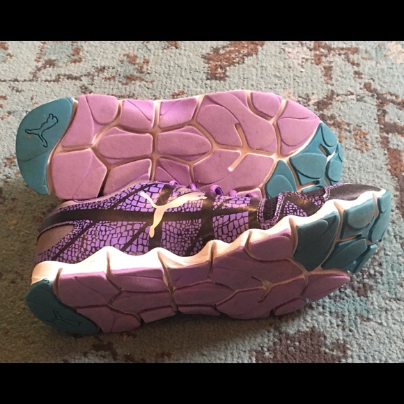 Puma athletic shoes. Sz. 10 Purple, turq, black - Picture 3 of 5